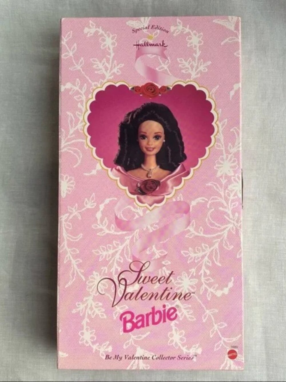 NWT vintage 1995 Hallmark 1830s Sweet Valentine Collectors Edition Barbie